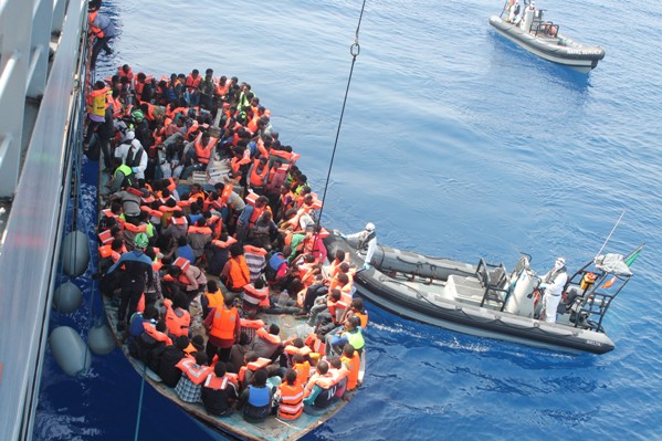 LE Eithne Operation Triton ca.wikipedia3