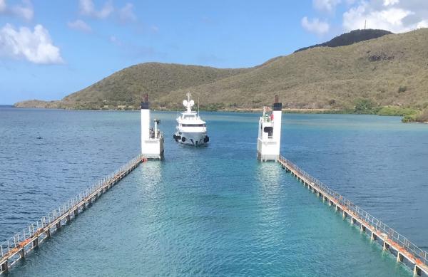 yacht loading