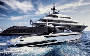 sytt boat and tender