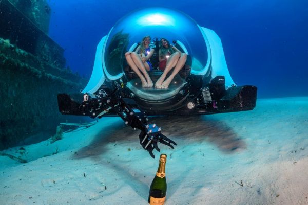 Yacht Sub 3